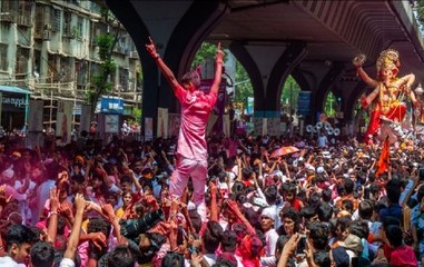 Mumbai: Devotees Bid Farewell To Ganpati Bappa