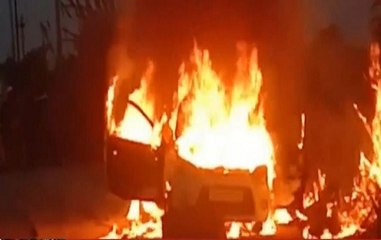 Bagpat: Running Car Catches Fire, No Casualty Reported