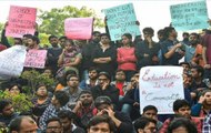 JNU Students Stage Protest Demanding Complete Roll Back Of Fee-Hike