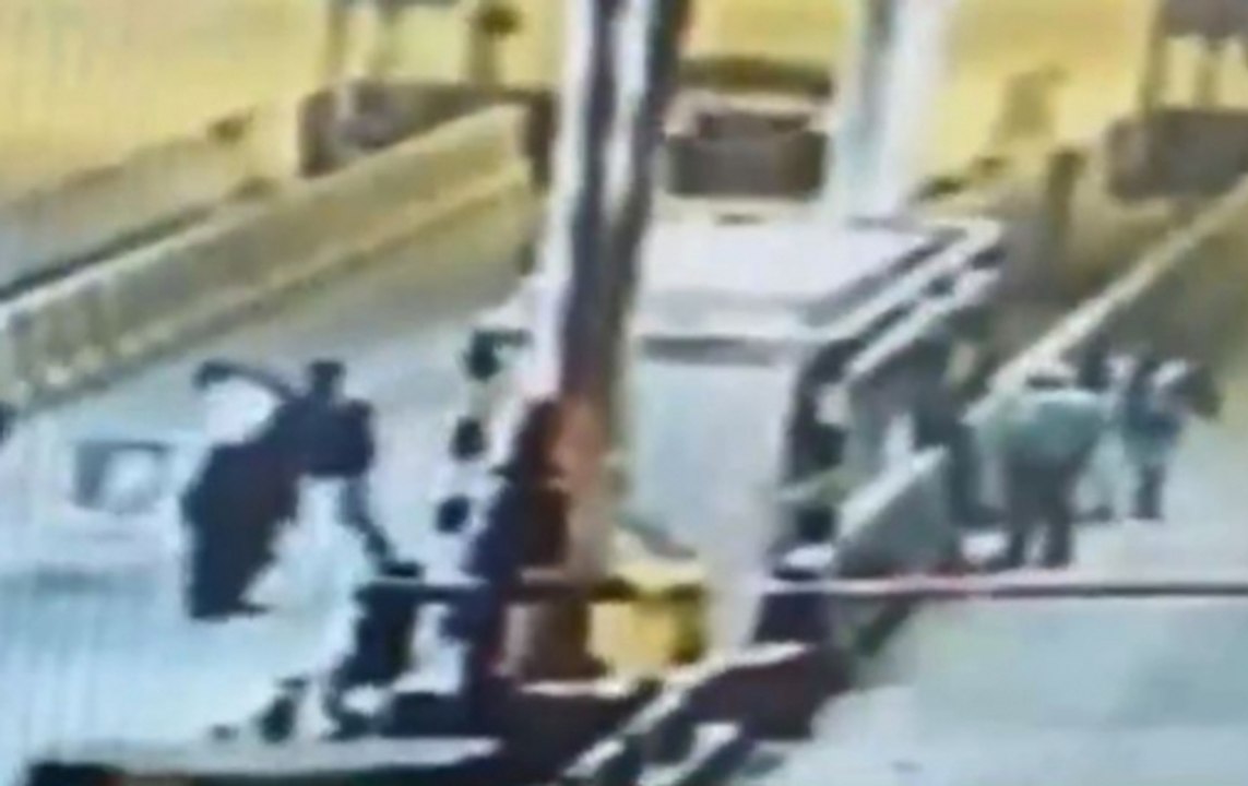 Toll Workers Beaten Up By Goons On Bareilly-Nainital Road