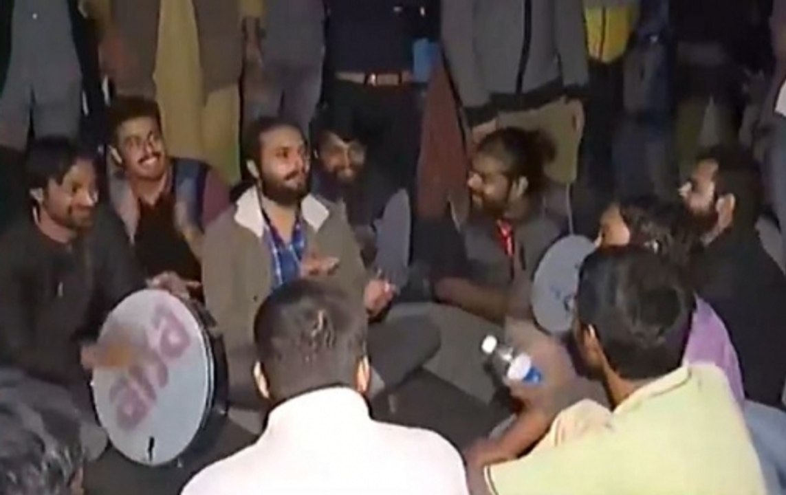 Top 25: PM Modi's Meeting With Sharad Pawar To JNU Students Protest