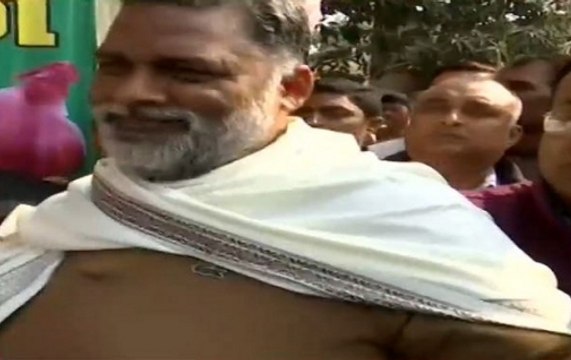 Patna: Pappu Yadav Sells Onions At Rs 35 Per Kg