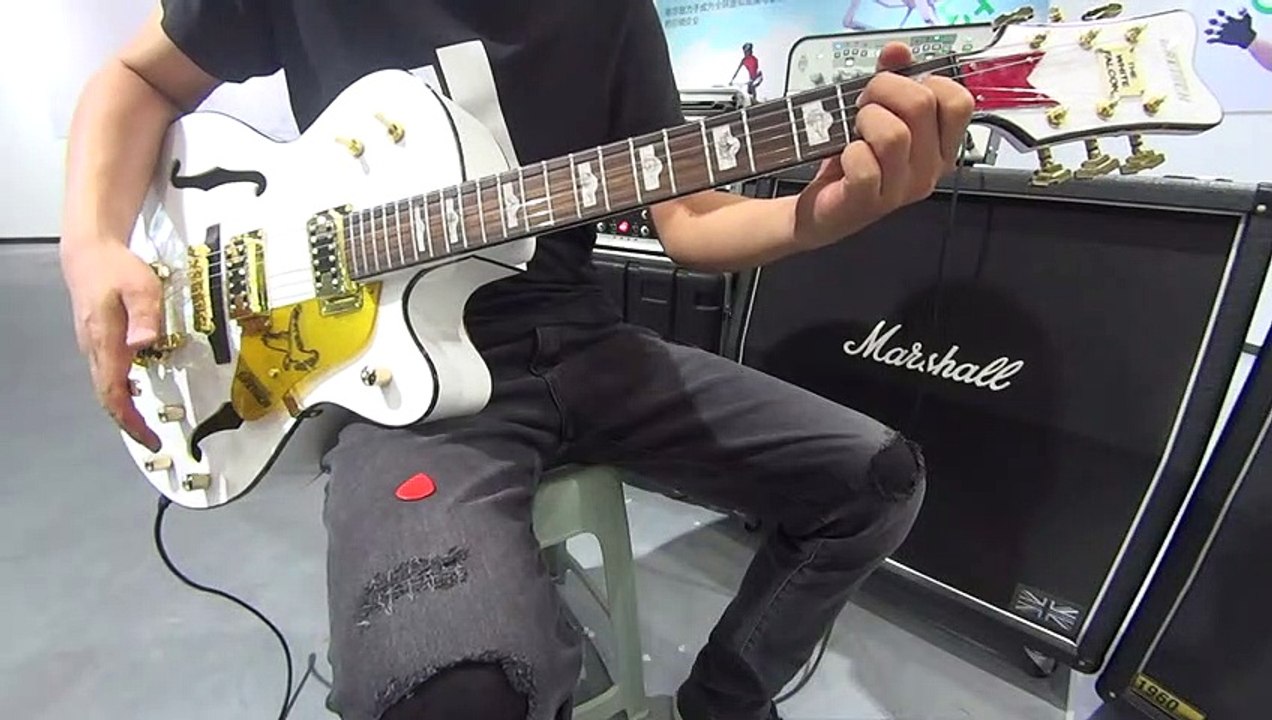 Video Test  B85972  The Top Guitars Review