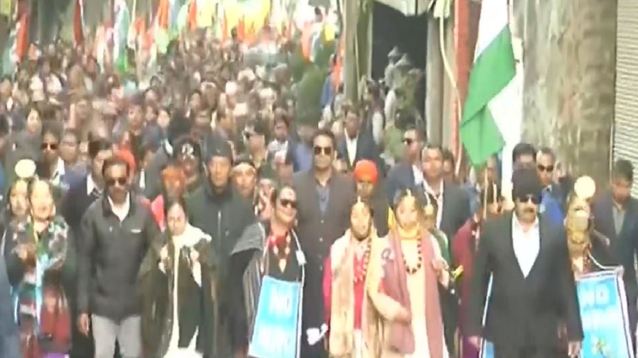 West Bengal CM Mamata Banerjee Holds Anti-CAA R...