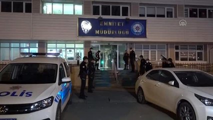 "Sosyal mesafe" kuralını çiğneyerek kumar oynayan 28 kişiye 88 bin lira para cezası verildi