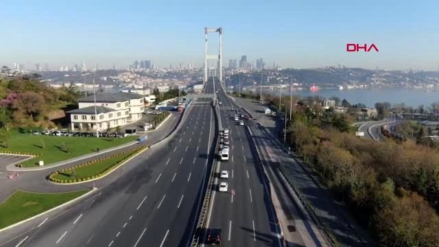 İSTANBUL-15 TEMMUZ ŞEHİTLER KÖPRÜSÜ'NDEKİ DENETİMLER HAVADAN GÖRÜNTÜLENDİ