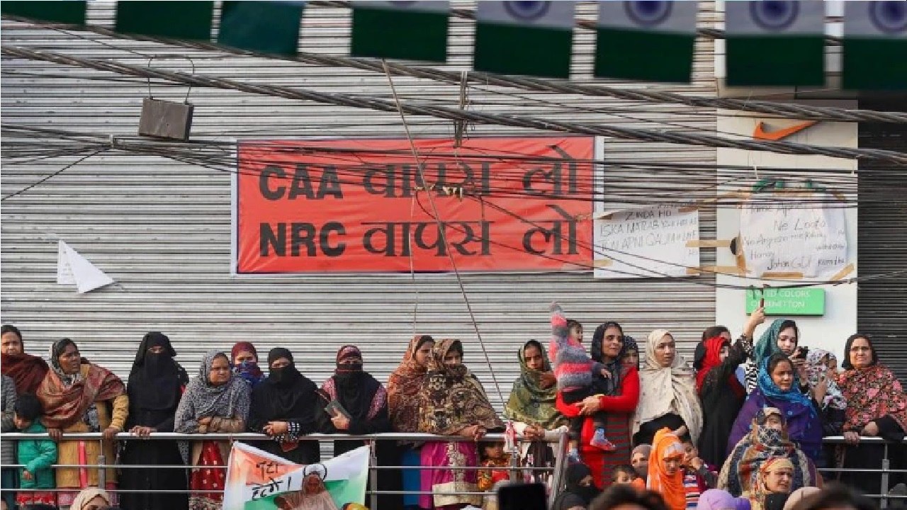Locals Reach Shaheen Bagh, Demand End Of Anti-C...