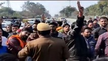 CAA Supporters Reach Shaheen Bagh, Raise Slogans Against Protesters
