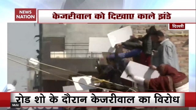 Black Flags Shown, Papers Thrown During Kejriwal’s Roadshow