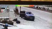 ﮼مـصـدر ﮼مسـؤول on Twitter- -الغارة التي نفذتها طائرة مسيرة معادية على سيارة قرب حلويات الحيدري على الحدود اللبنانية السورية . https-__t.co_9MO86Svowr- _ Twitt