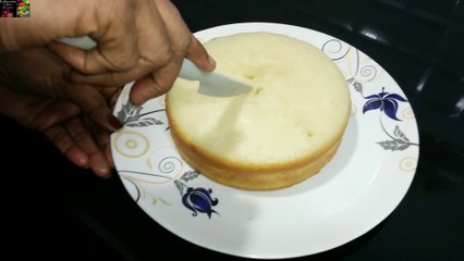 കുക്കറിൽ വെച്ച് രുചികരമായ റവ കേക്ക് | Cake in Pressure Cooker | No EGG No BUTTER No OVEN | Rava Cake