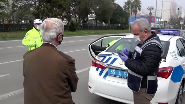 Samsun'da sokağa çıkma yasağında polis denetimi