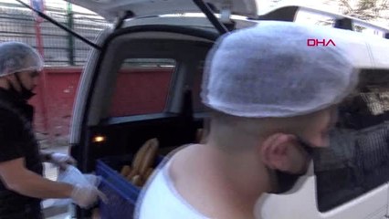 SOKAKTA BAĞIRARAK EKMEK SATTILAR