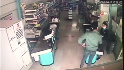 Kurusıkı tabancayla market soygunu kamerada