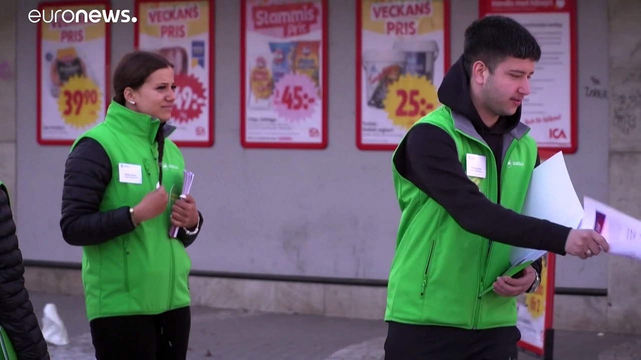 Corona-Kampagne: 'Jugendbotschafter' in schwedischen Problemvierteln unterwegs