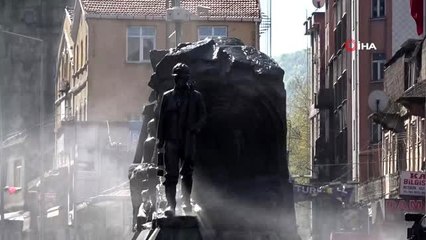 Zonguldak'ta sokaklar boş kaldı, ekipler temizliğe başladı