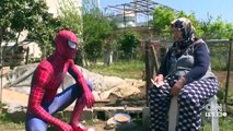 Antalyalı 'Örümcek Adam' yaşlıların yardımına koşuyor