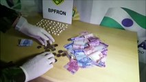BPFron detém jovem e apreende 54 buchas de cocaína e dinheiro no Brasmadeira