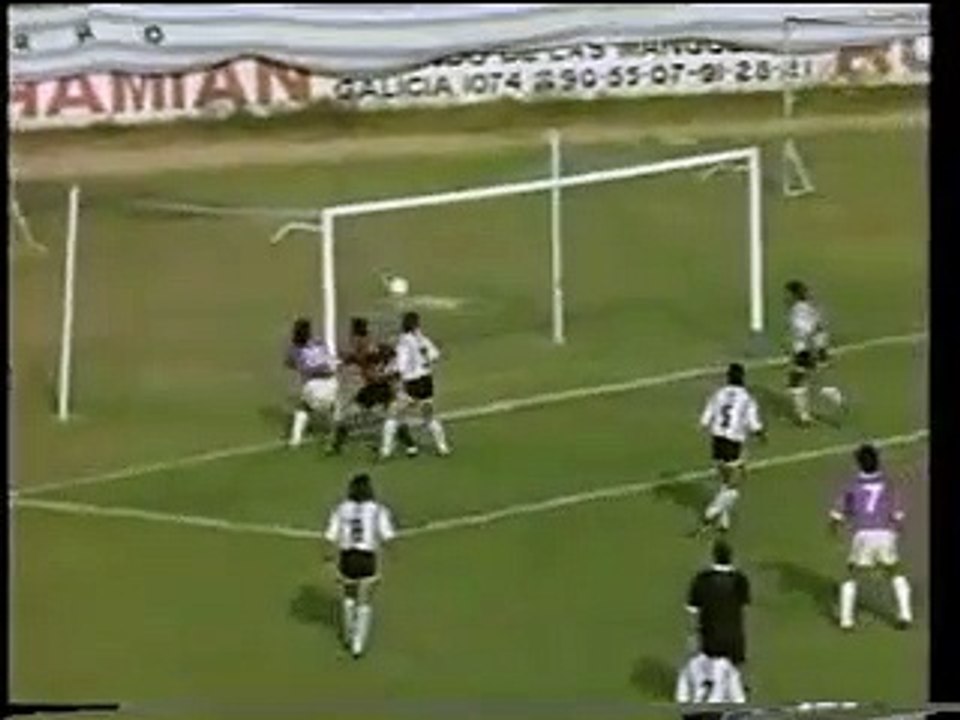 URUGUAYO 1993 Fecha 2 - Cerro vs Defensor 0 a 3 en el Troccoli