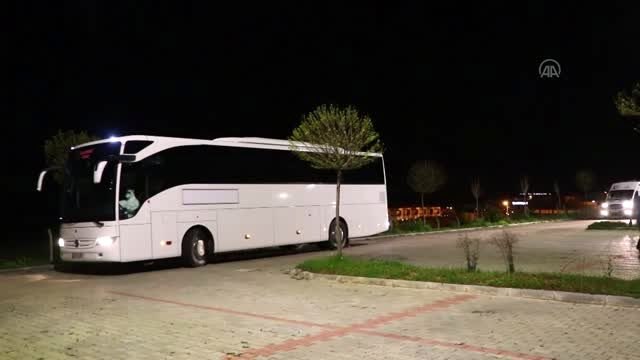 Yunanistan'da karantinaya alınan El. Venizelos gemisinin Türk yolcularından 35'i Tekirdağ'a...