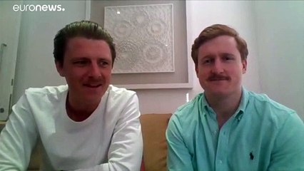 Dos británicos escalan el Everest sin salir de casa para combatir el confinamiento