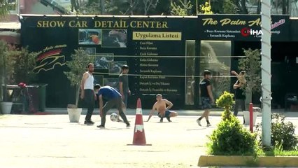 Yasağı hiçe sayıp voleybol oynadılar... Ne maske taktılar ne sosyal mesafeye uydular