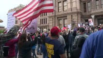 مظاهرات في ولايات أميركية ضد الحجر رغم تصدر البلاد لأرقام الوفيات والمصابين بكورونا