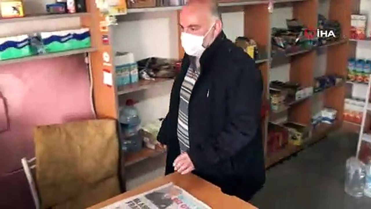 Bakkalın veresiye defterini satın aldı, vatandaşların borçlarını ödedi