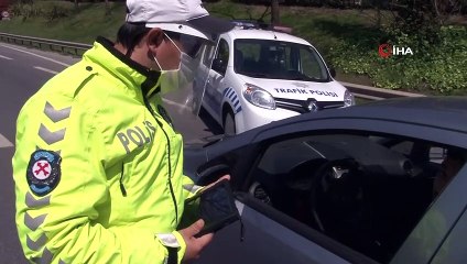 - Sokağa çıkan 18 yaşındaki genç polisleri' Dedeme yemek götürdüm' diye kandırmaya çalıştı- Cezayı yiyince , 'Arkadaşlarımla buluşmaya gidiyordum.Polis abiler yakaladı' itirafında bulundu