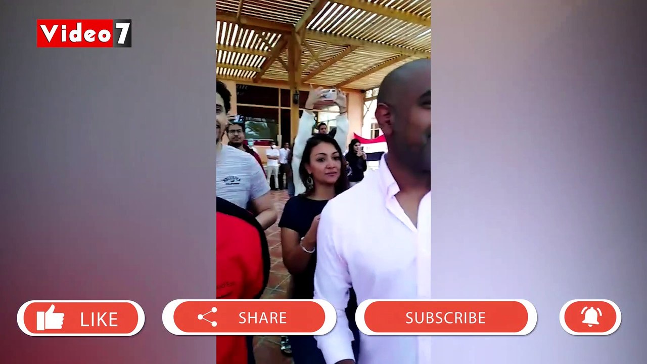 المجموعة الثانية من العائدين من أمريكا ودعوا الحجر الصحى بهتافات "تحيا مصر"