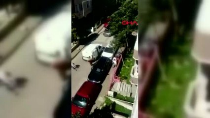 AVCILAR'DA SOKAĞA ÇIKMA YASAĞINDA, FIRINCILAR ARASINDAKİ KAVGA KAMERADA