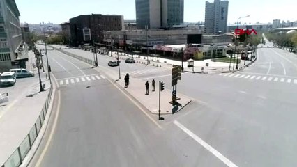 Скачать видео: SOKAĞA ÇIKMA YASAĞI OLAN ANKARA HAVADAN BÖYLE GÖRÜNTÜLENDİ- 2