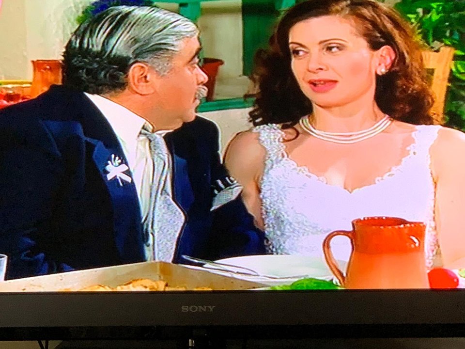 Άγριες Μέλισσες: Όταν η «Μυρσίνη» έκανε guest στην κωμική σειρά «Εκείνες και εγώ» πριν από 24 χρόνια