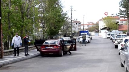 Otomobilinde silahlı saldırıya uğradı