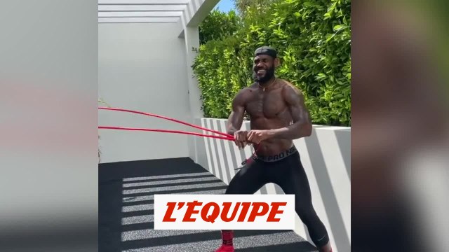 LeBron James envoie du lourd à l'entraînement - Basket - WTF