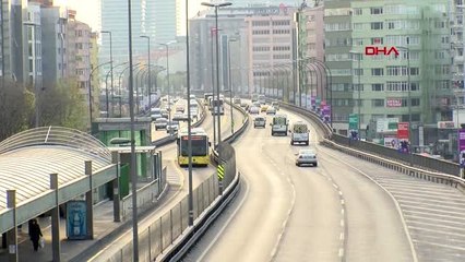 İSTANBUL'DA YASAK KALKTI, ARAÇLAR YOLA ÇIKTI