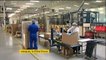 Coronavirus : en France, la fermeture d'une usine de fabrication de masques