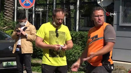 Tatil için geldikleri Antalya’da paraları biten Ruslar, soluğu konsoloslukta aldı