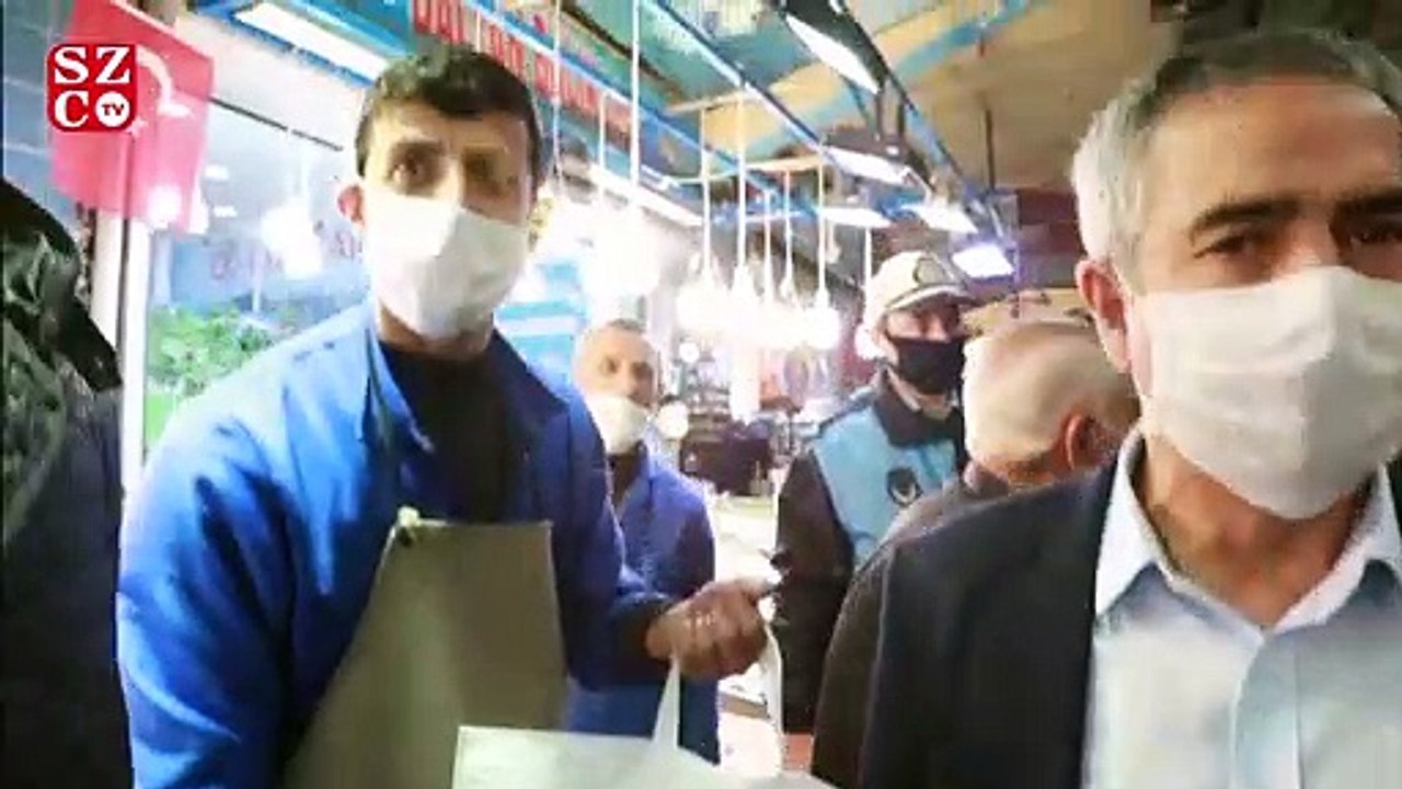 Ankara Büyükşehir Belediyesi Ulus Hali’nde mask...