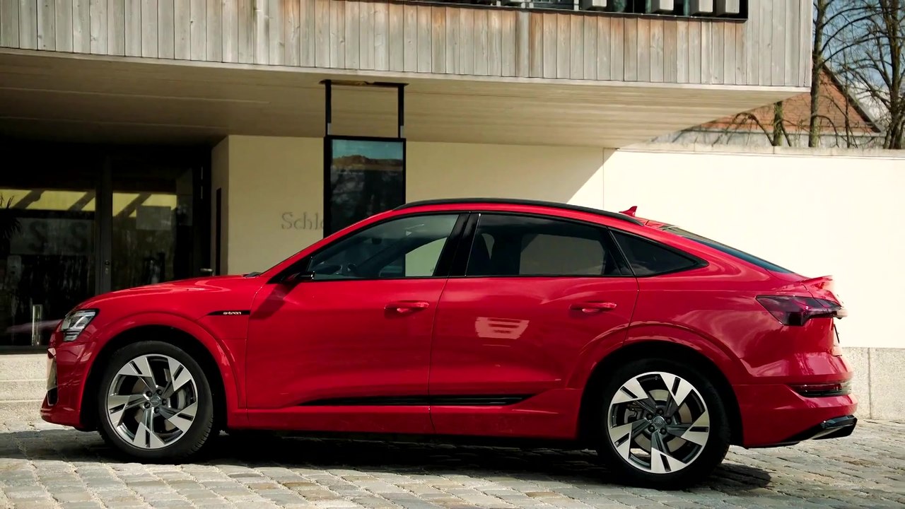 Klaus Niedzwiedz testet den neuen Audi e-tron Sportback