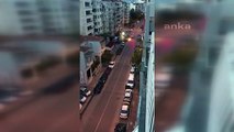 Sokağa çıkma yasağında polis, İzmir sokaklarında 'İzmir Marşı' ile dolaştı