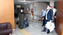 Bursa'da koronavirüsü yenen 3 kişi, alkışlarla taburcu oldu