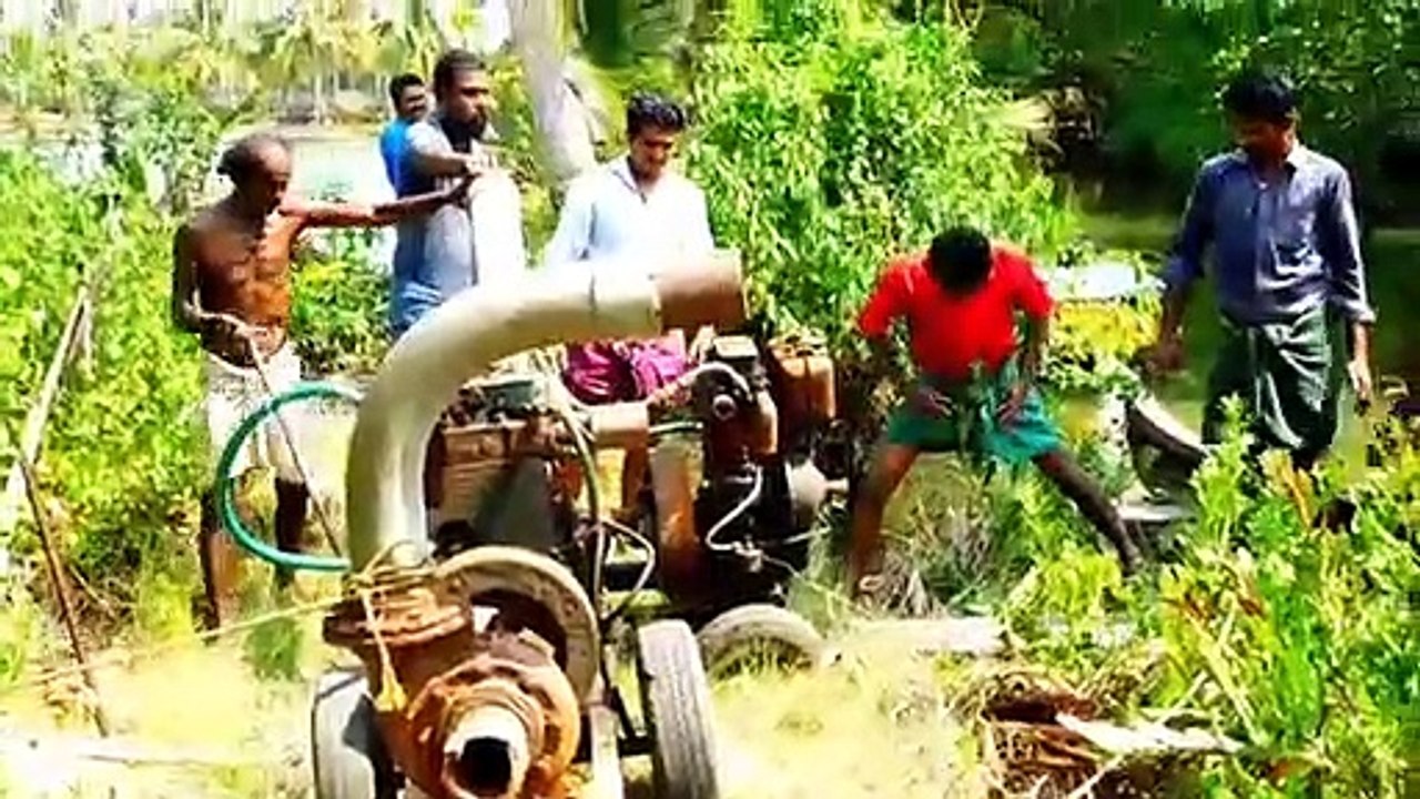 ചെമ്മീൻ കെട്ടു വറ്റിച്ചാലോ(360P)