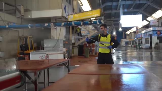 Así se desinfectan los militares de la UME