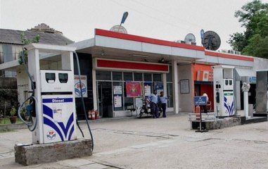400 Petrol Pumps in Delhi to remain shut on Monday
