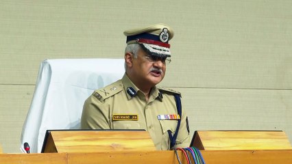 GUJARAT DGP SHIVANAND JHA PRESS CONFERENCE ON LAW AND ORDER IN LOCKDOWN