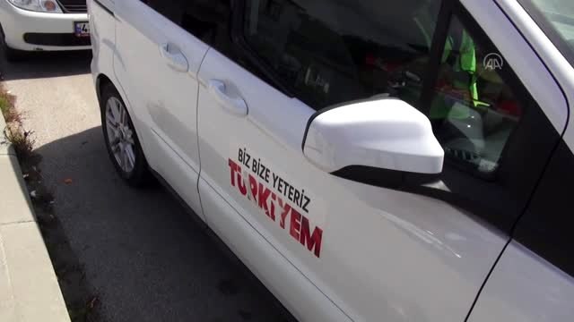 Vefa ekibinden görme engelli vatandaşa doğum günü sürprizi