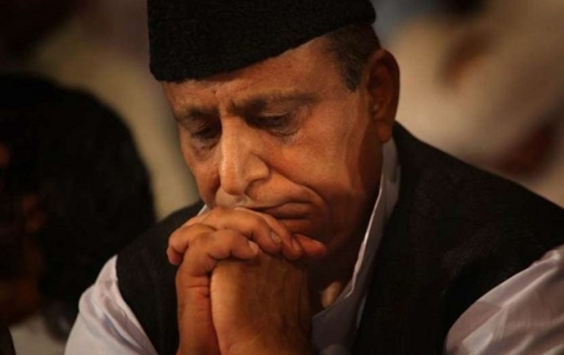 Days after ban, Azam Khan bursts into tears at his Rampur rally