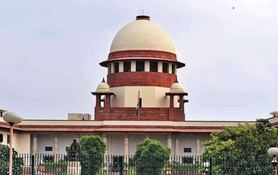 SC sends notice to Rahul Gandhi for his 'chowkidar chor hai' remarks
