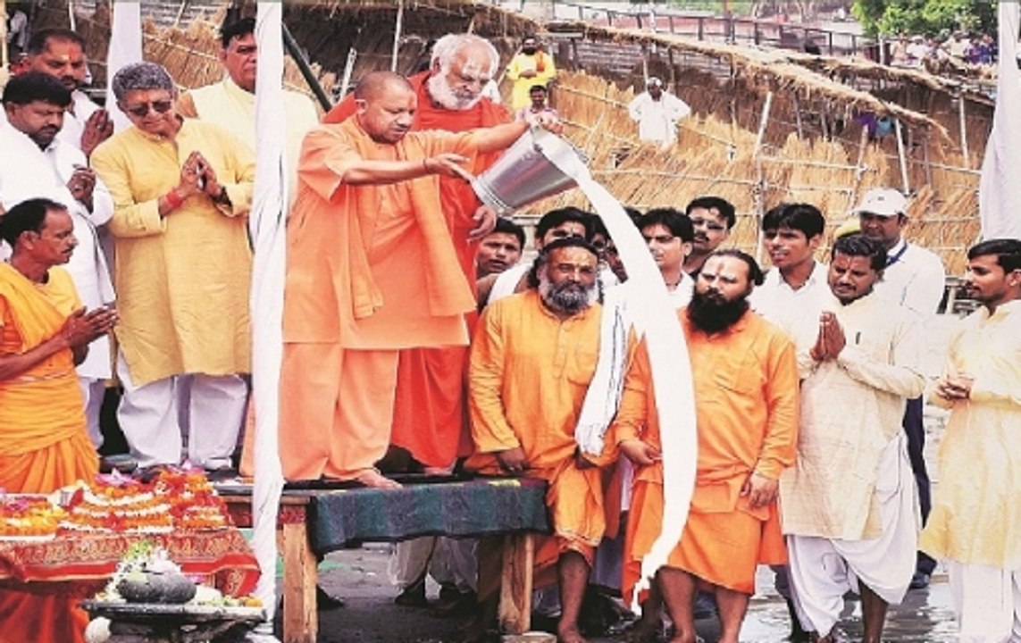 Amit Shah, Yogi Adityanath offer prayers on the occasion of Ram Navami